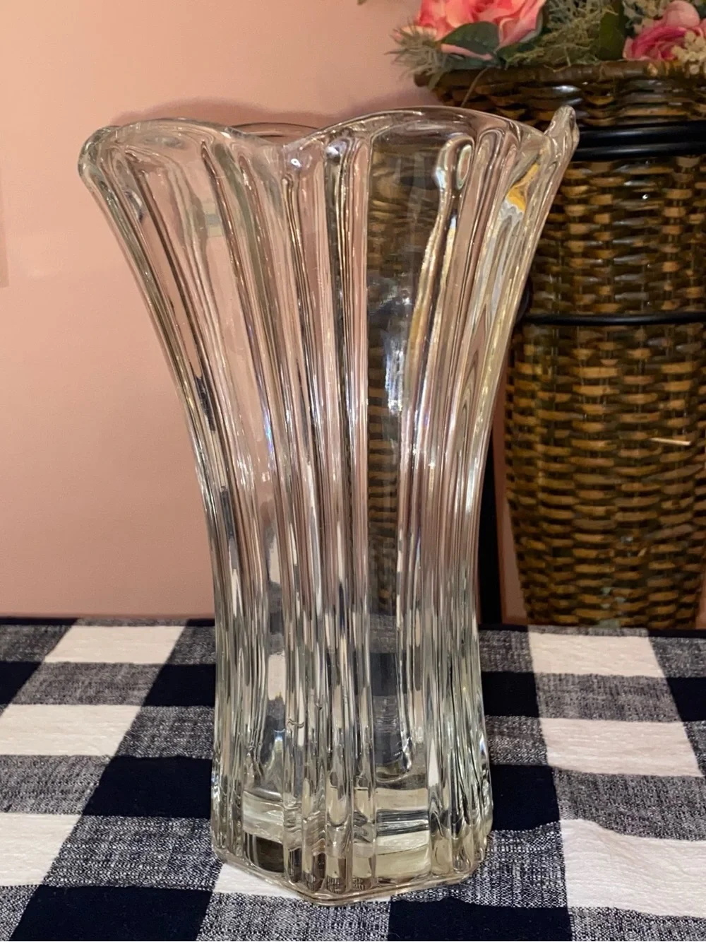 ANCHOR HOCKING “Florence” Vintage Clear Glass Ribbed Fluted Vase 8-1/2” Tall